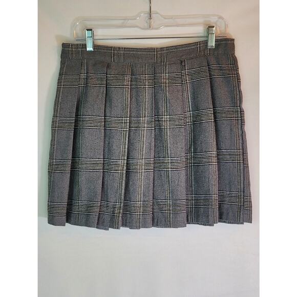 Angel Kiss Dresses & Skirts - Angel Kiss Gray Pleated Plaid Y2K Schoolgirl Mini Skirt in Womens Size: Large